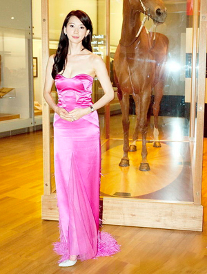 ÁÖÖ¾ÁỪÃÀ³¤È¹Åä¸ß¸úÏÔÁáççÇúÏß Ð¦ÈÝÌðÃÀÃæÈݾ«ÖÂ