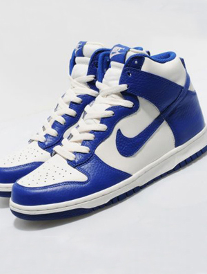 �ص�������NIKE�Ƴ�ȫ��2011��12���¿���ɫDUNK HI
