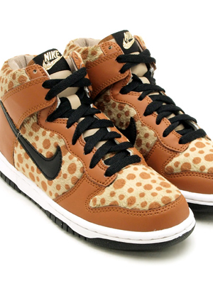 男生,离这骚气的波点还有点远,Nike Sportswear 2012年春夏新款DUNK HI GS