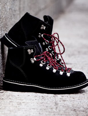 难得一见的one tone配色,Danner 春夏季新款Vertigo Crosby Boot