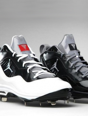 AJ不止有篮球鞋 「MLB揭幕战 C.C Sabathia PE」钉鞋