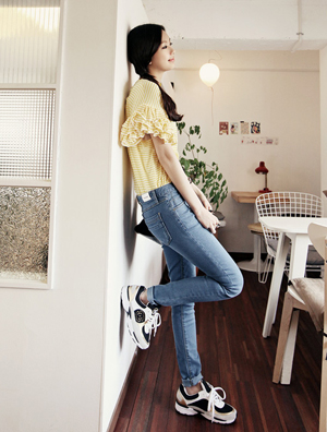 高跟鞋已经Out 运动风潮正流行