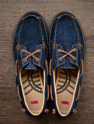 LEVI'S 推出新款全丹宁面料Deck Shoe