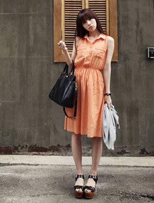 夏季绽放美丽 艳丽裙装穿起来