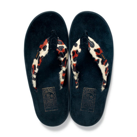 WTAPS x Island Slipper �Ƴ�Ƥ��Ь�ڽ��ڷ���