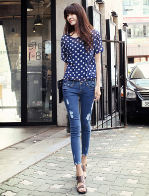 蓝色单品搭配法则 轻松穿出时尚潮流气质