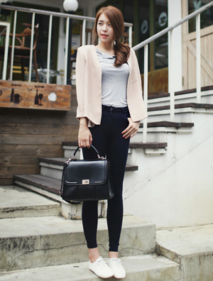 秋季高帮球鞋穿出时尚运动风