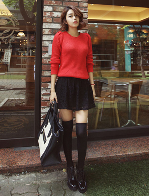 秋季亮丽色服饰搭配 青春又减龄