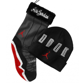 必备的圣诞袜套装Air Jordan Retro 11“Bred”