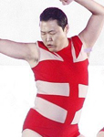 ����PSY���ݳ��� ��ɫ͸�Ӵ��Ь�����������