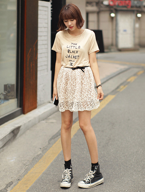 ÇÉ´îµÑÅÉ«µ¥Æ· ´©³öµäÑÅÇå´¿µÄ÷ÈÁ¦